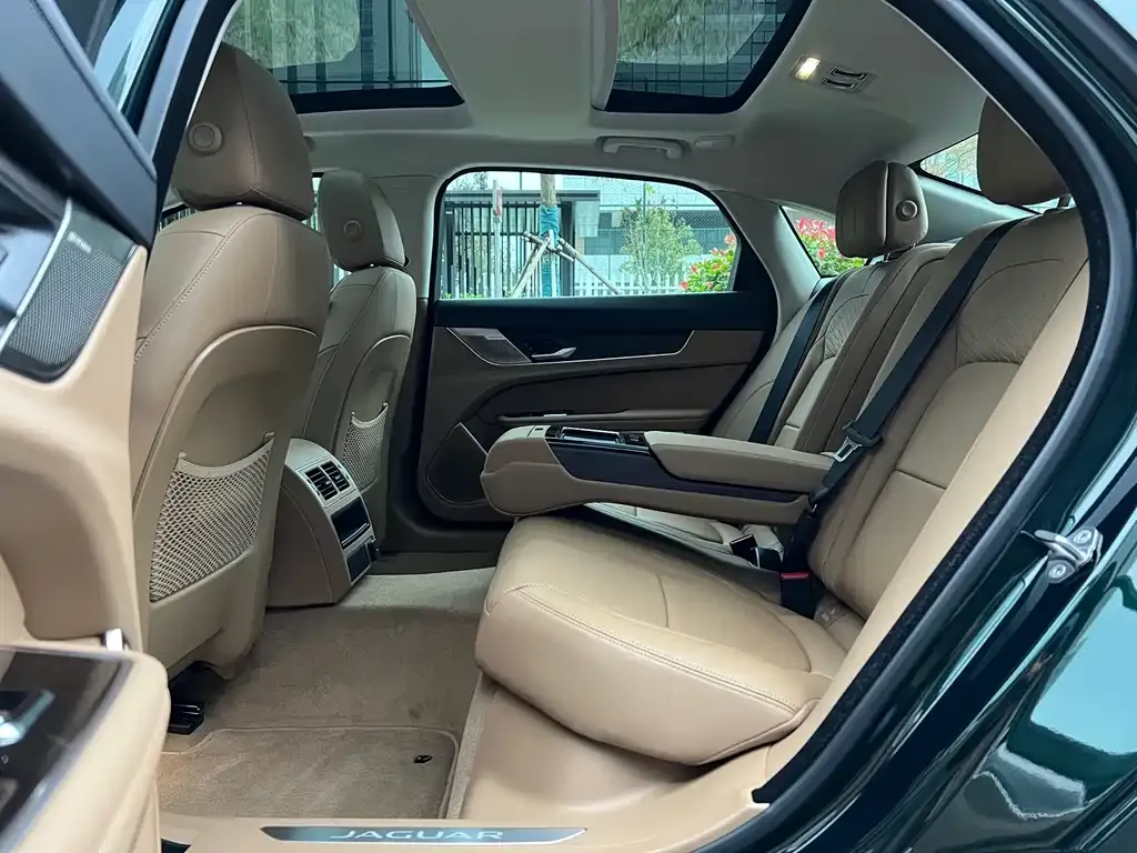 Jaguar XFL 2025 из CN, фото 7