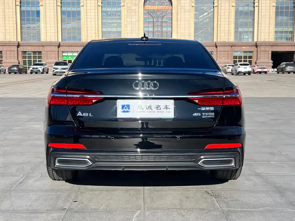 Audi A6L — фото 8