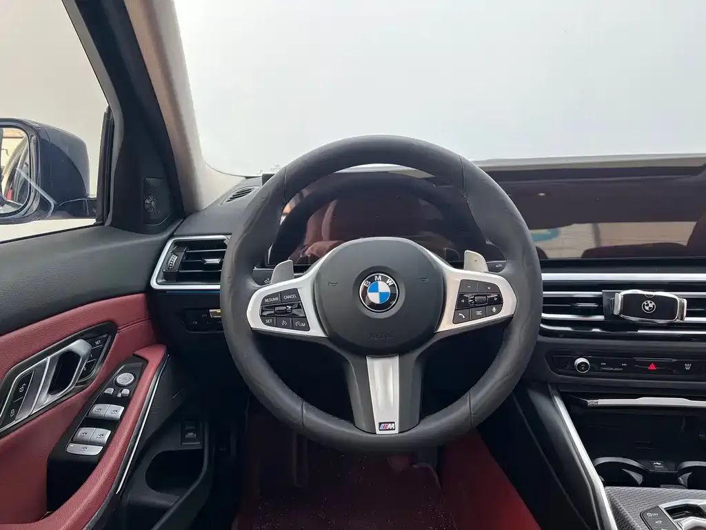 BMW 3 Series 2024 из CN, фото 10