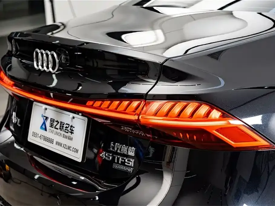 Audi A7L 2024 из CN, фото 10