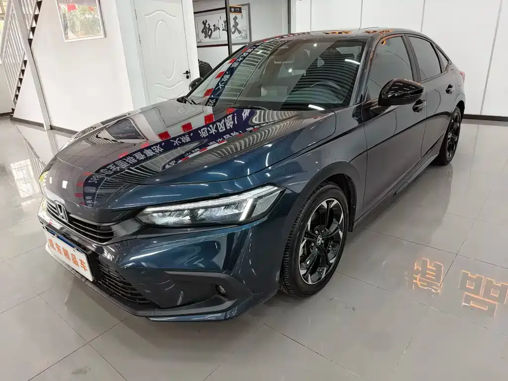 Honda Civic — фото 1