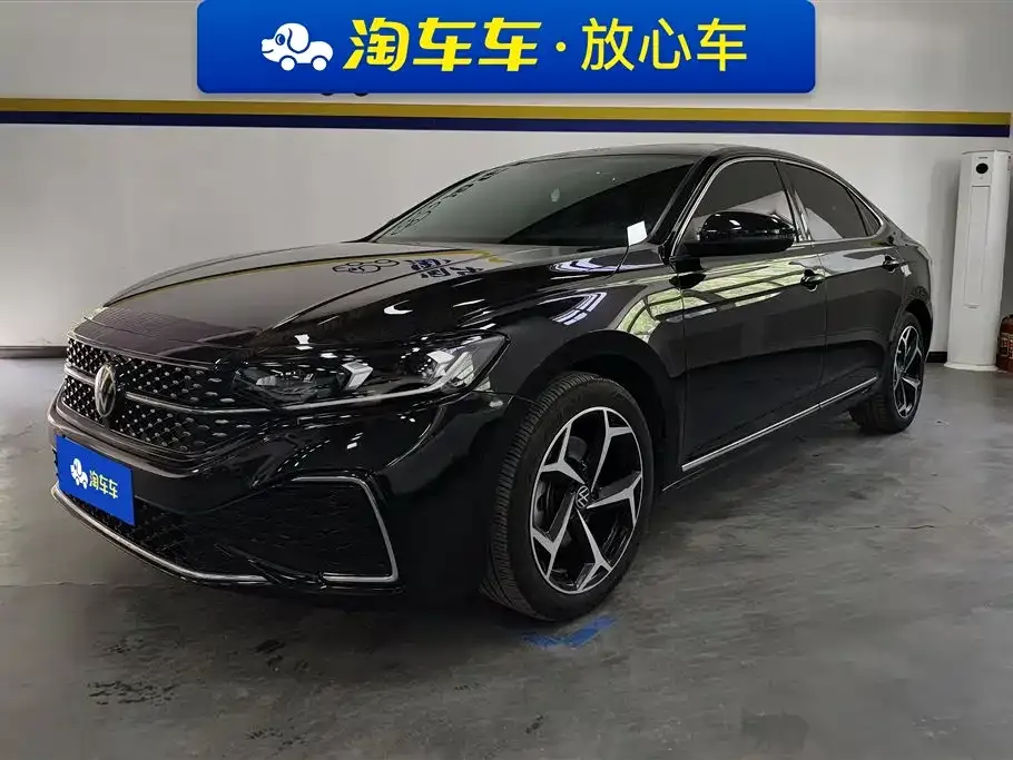 Volkswagen Passat 2023 из CN, фото 1