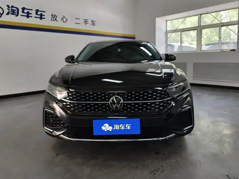 Volkswagen Passat 2023 из CN, фото 2