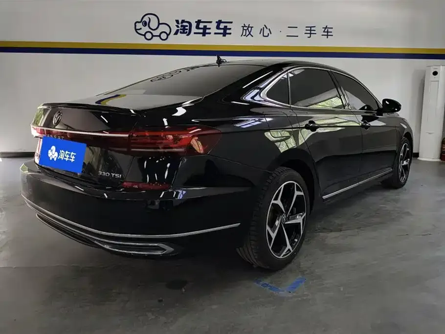 Volkswagen Passat 2023 из CN, фото 3