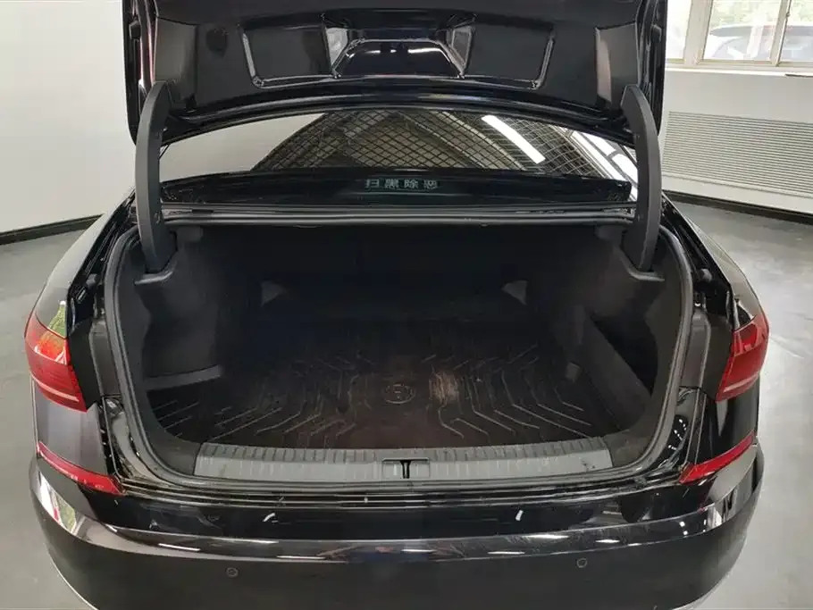 Volkswagen Passat 2023 из CN, фото 4