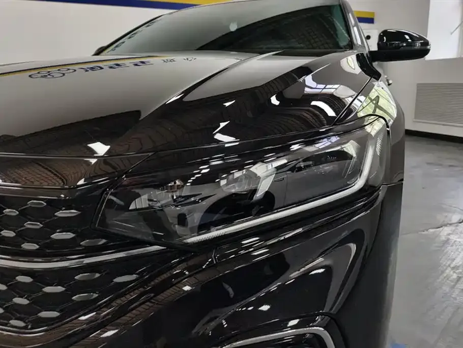 Volkswagen Passat 2023 из CN, фото 5