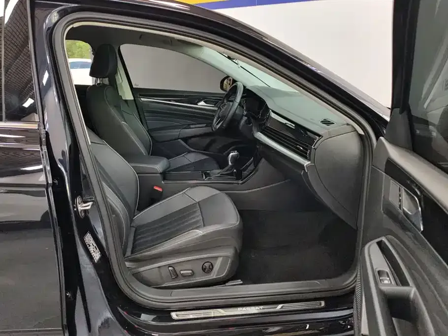 Volkswagen Passat 2023 из CN, фото 8