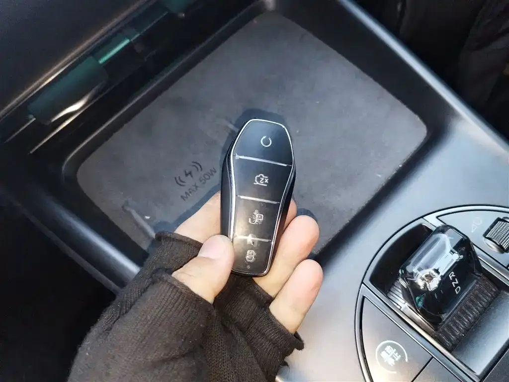 BYD Seal — фото 9