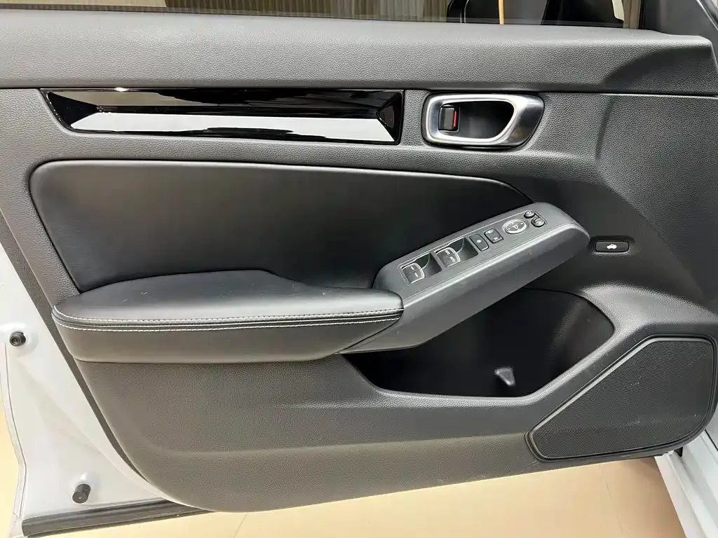Honda Civic 2023 из CN, фото 8
