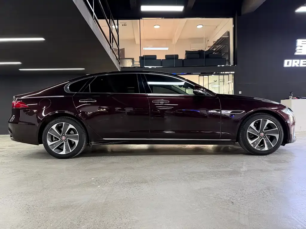 Jaguar XFL 2021 из CN, фото 10