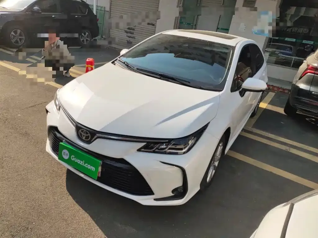 Toyota Corolla 2024 из CN, фото 1