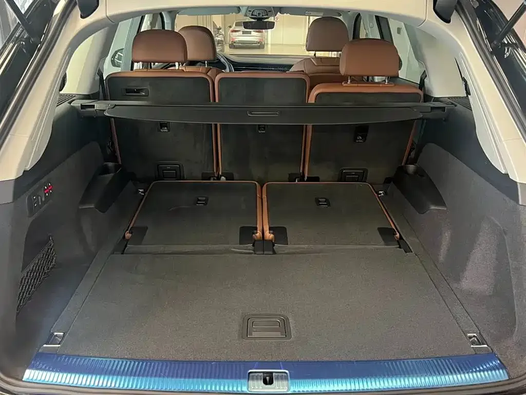 Audi Q7 2025 из CN, фото 6