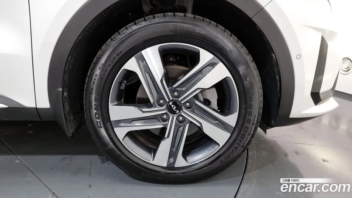 Kia Sorento — фото 5