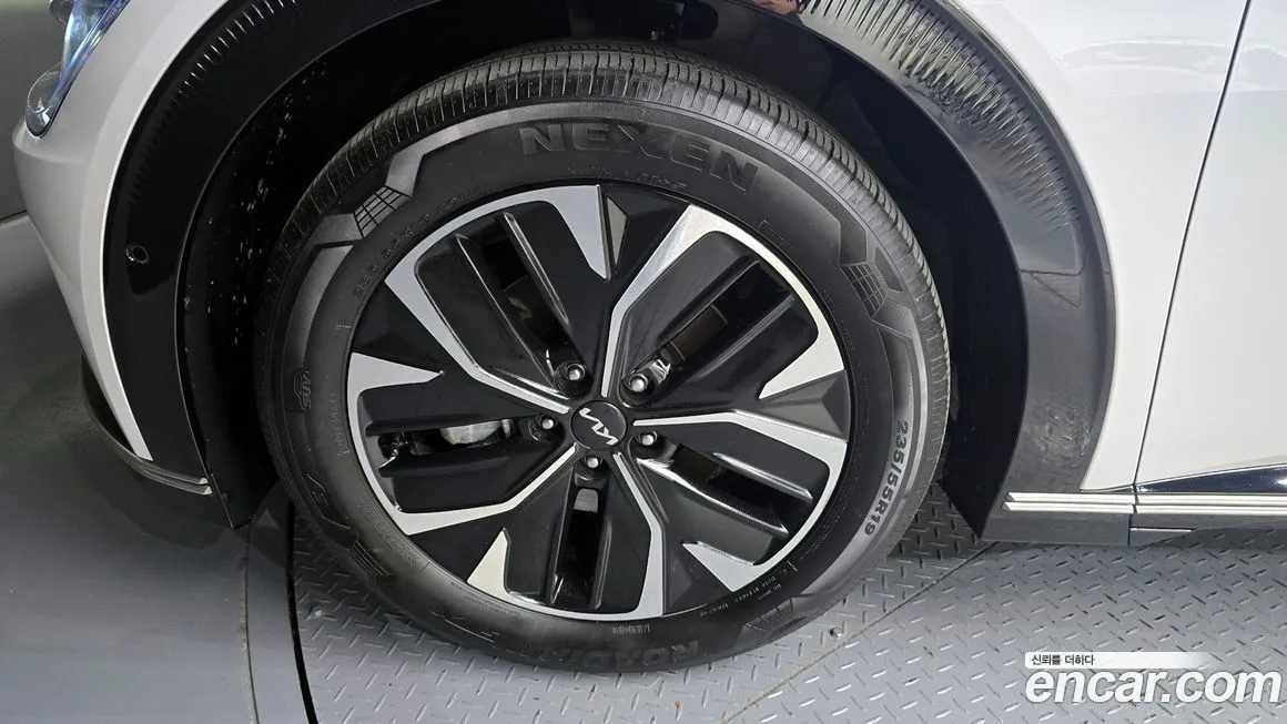 Kia EV6 2022 из KR, фото 5