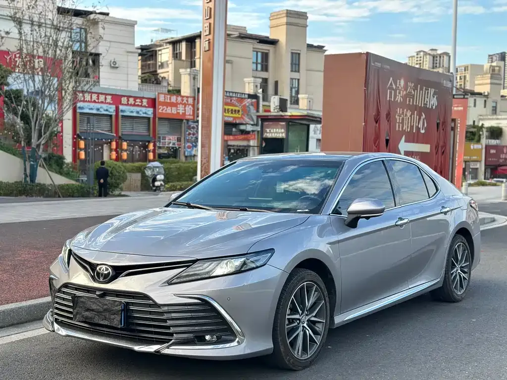 Toyota Camry 2024 из CN, фото 1
