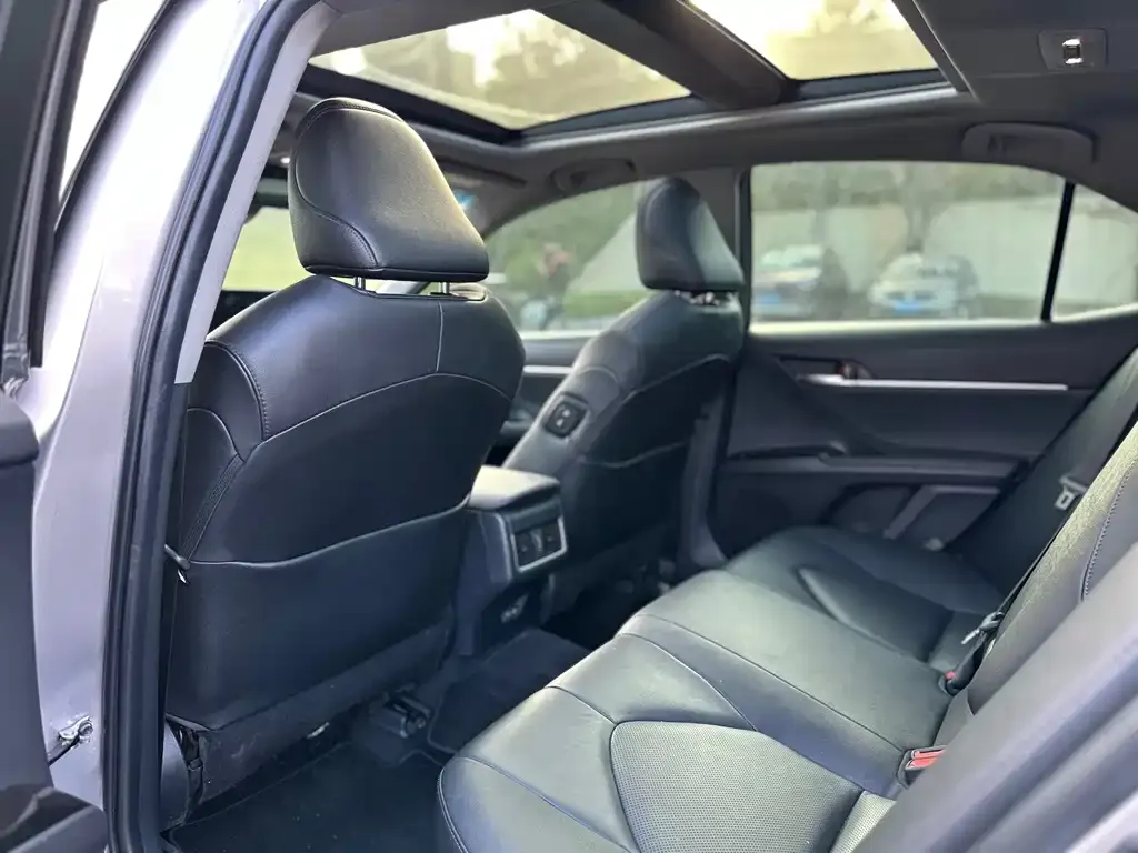 Toyota Camry 2024 из CN, фото 8
