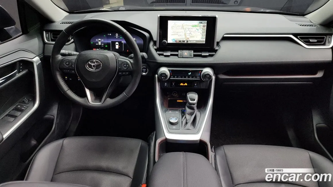 Toyota RAV4 — фото 7