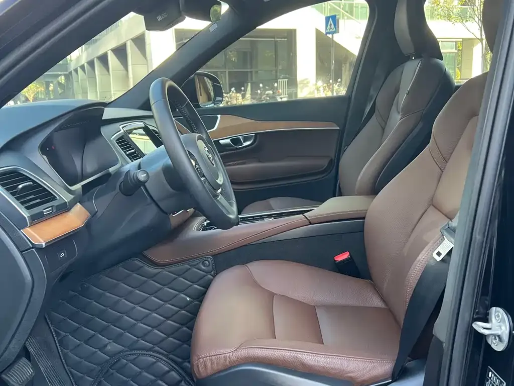 Volvo XC90 2023 из CN, фото 9