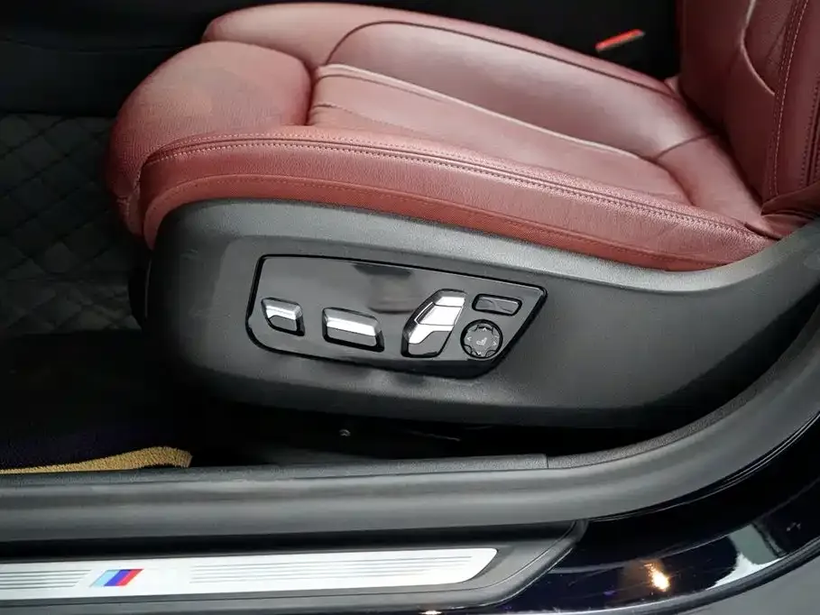BMW 5 Series New Energy 2021 из CN, фото 3