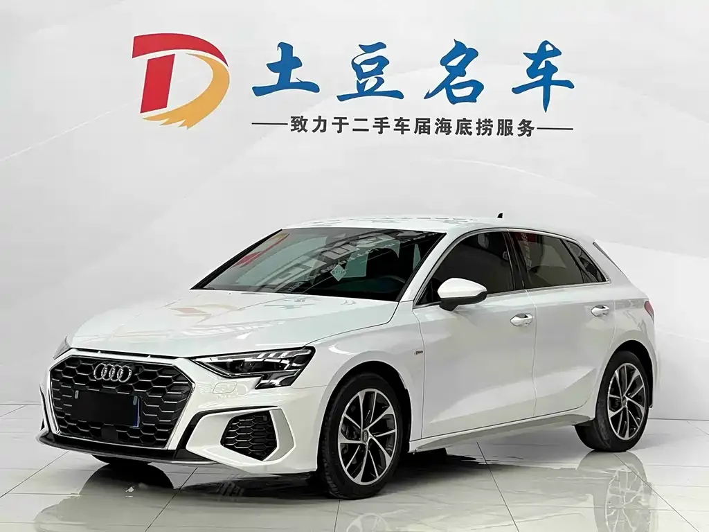 Audi A3 2021 из CN, фото 1