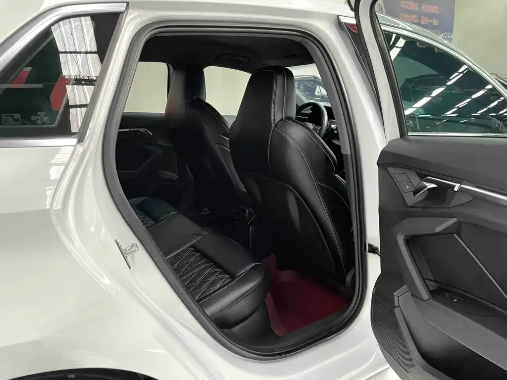 Audi A3 2021 из CN, фото 10