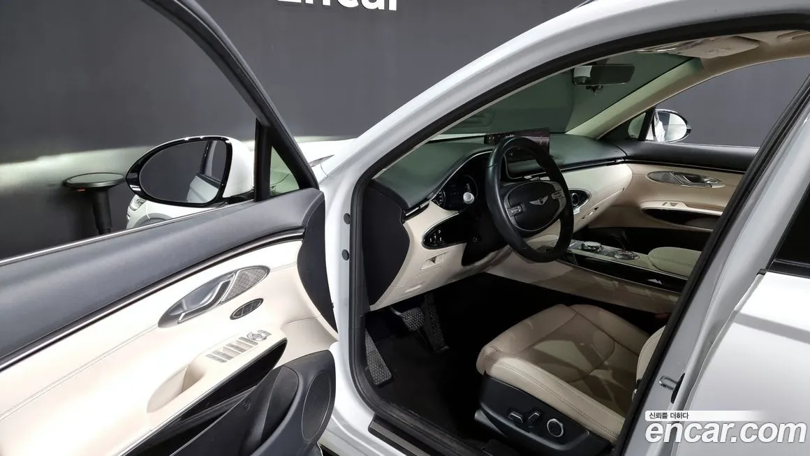 Genesis GV70 — фото 10