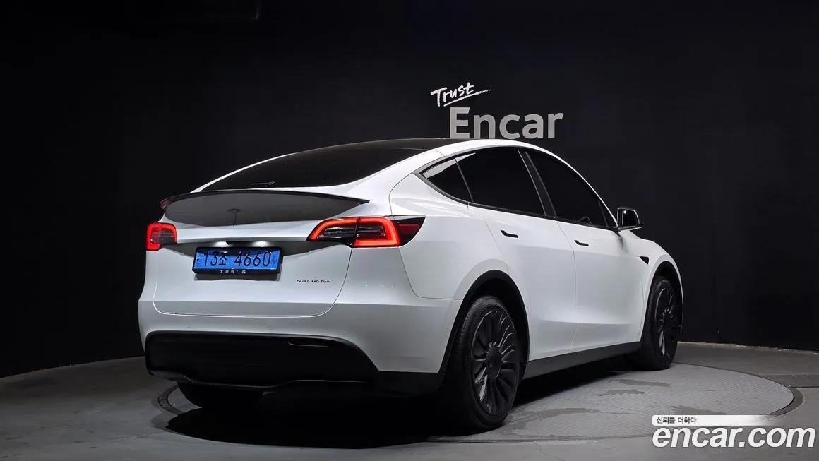 Tesla Model Y 2022 из KR, фото 2