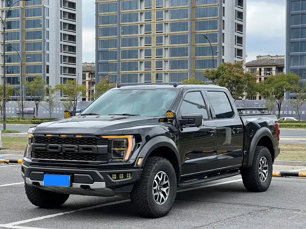 Ford F-150 Raptor — фото 1