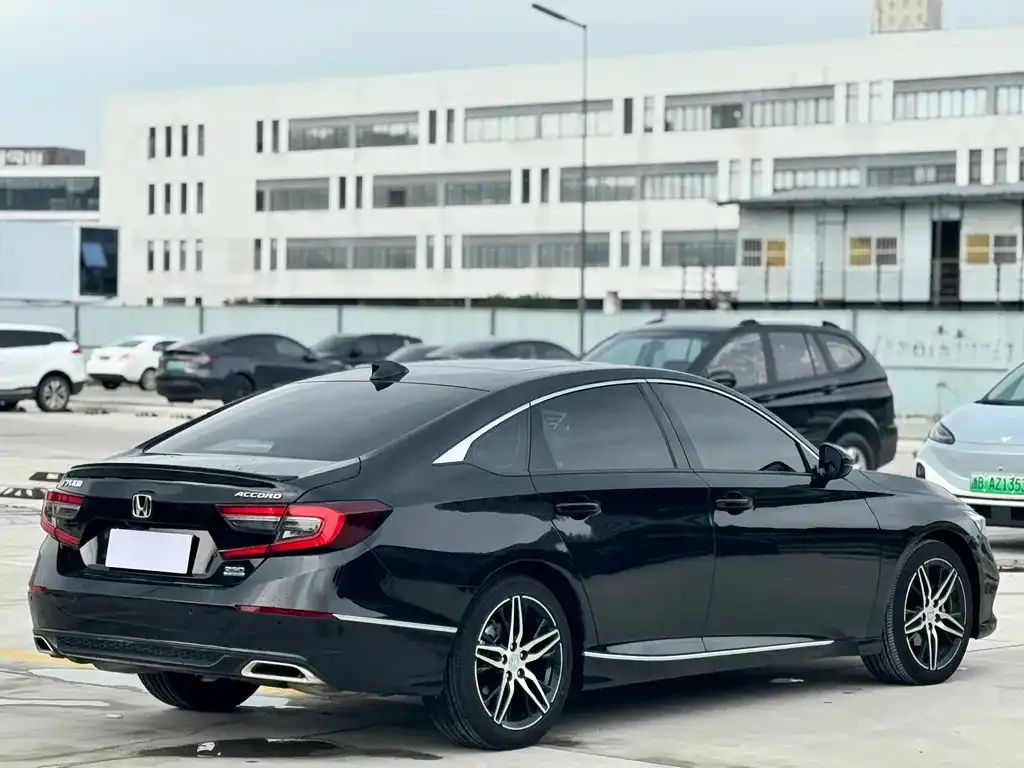 Honda Accord 2023 из CN, фото 9