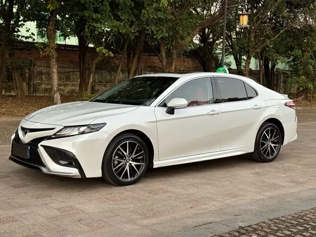 Toyota Camry 2022 из CN, фото 1