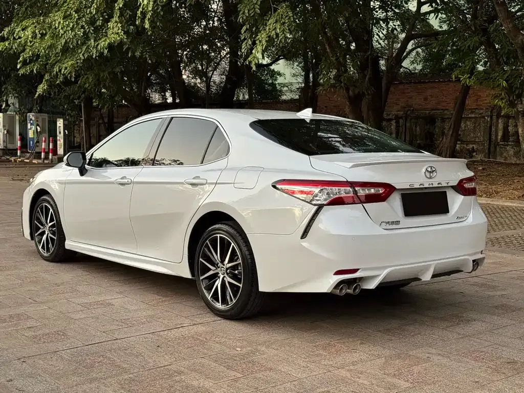 Toyota Camry 2022 из CN, фото 5