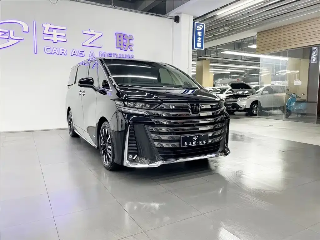 Toyota Vellfire 2025 из CN, фото 1