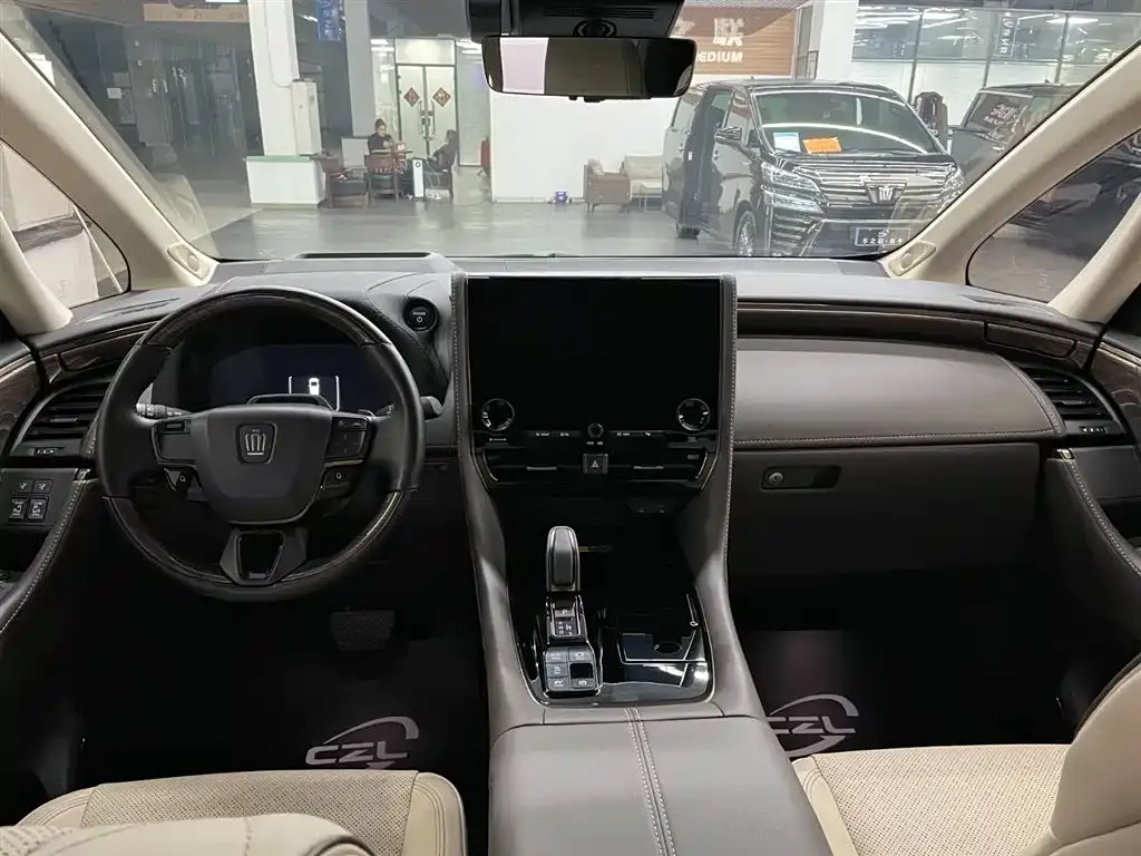 Toyota Vellfire 2025 из CN, фото 7