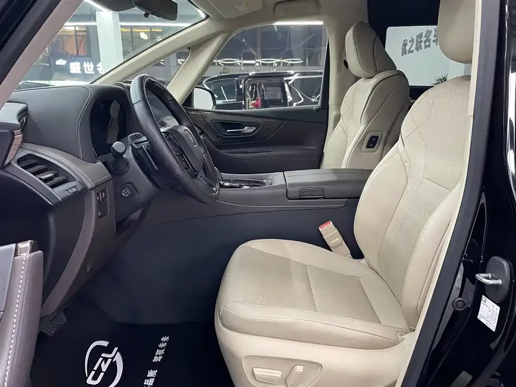 Toyota Vellfire 2025 из CN, фото 8