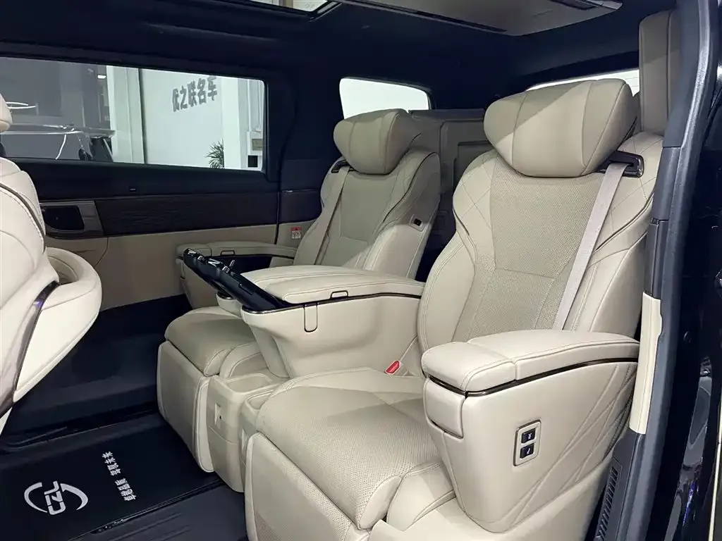 Toyota Vellfire 2025 из CN, фото 9