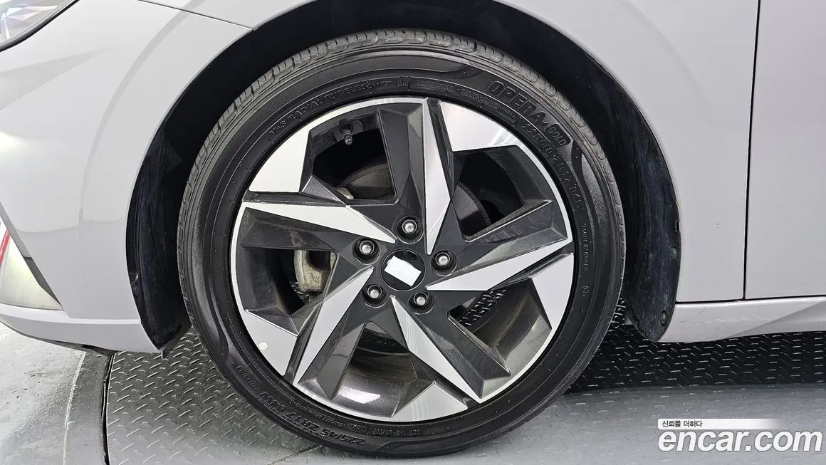 Hyundai AVANTE — фото 5