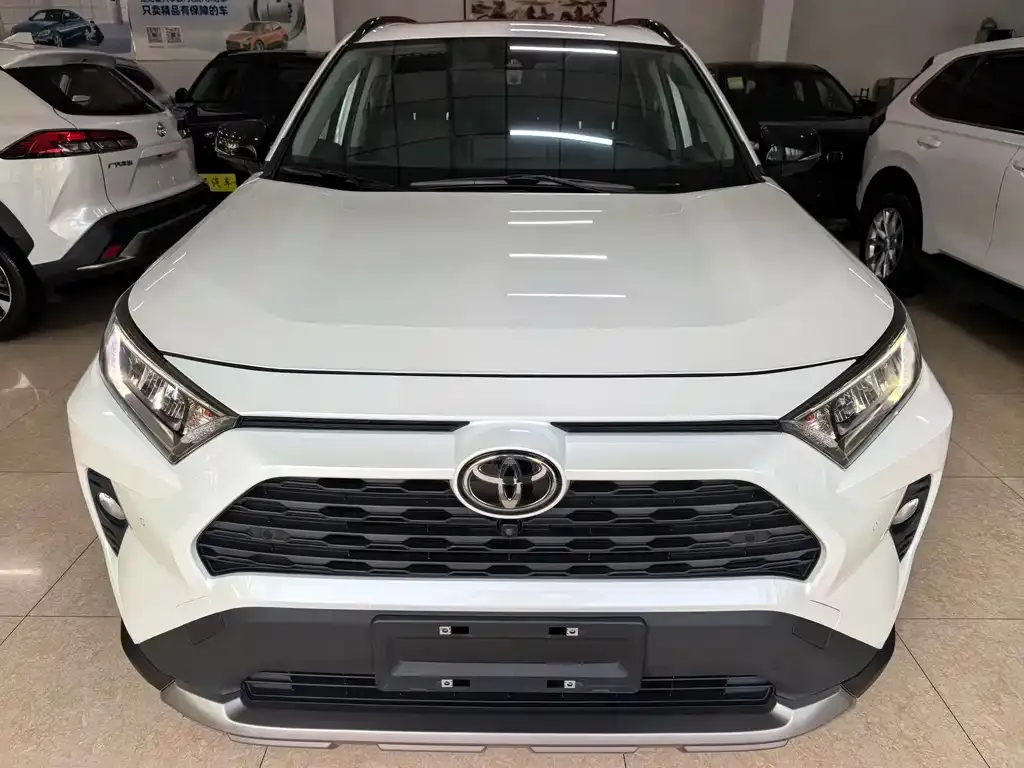 Toyota RAV4 2022 из CN, фото 2