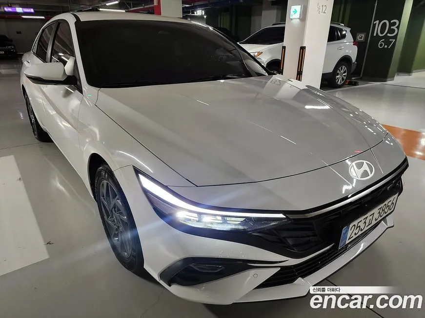 Hyundai AVANTE — фото 1