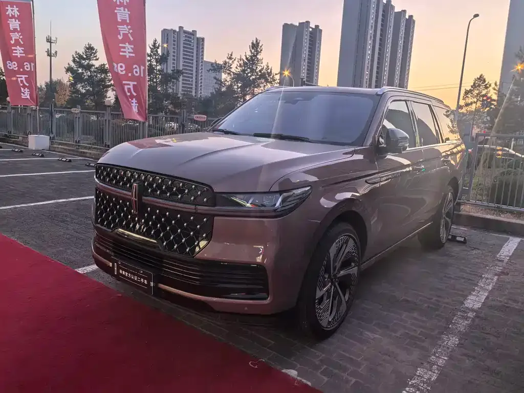 Lincoln Navigator — фото 1