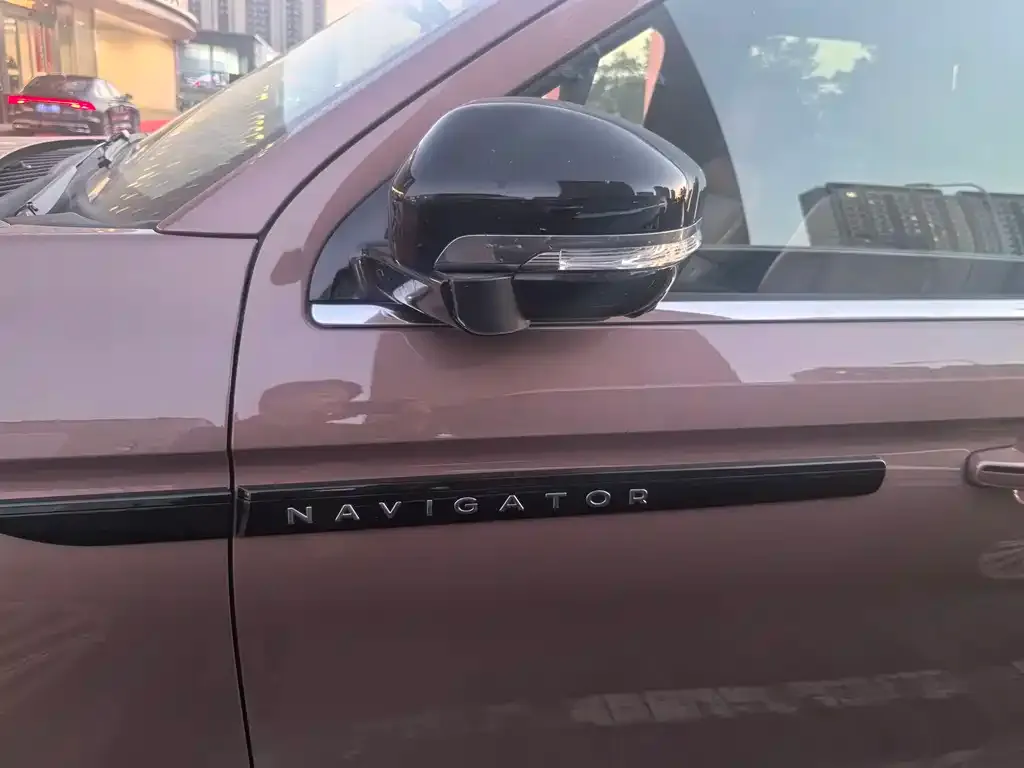 Lincoln Navigator — фото 9
