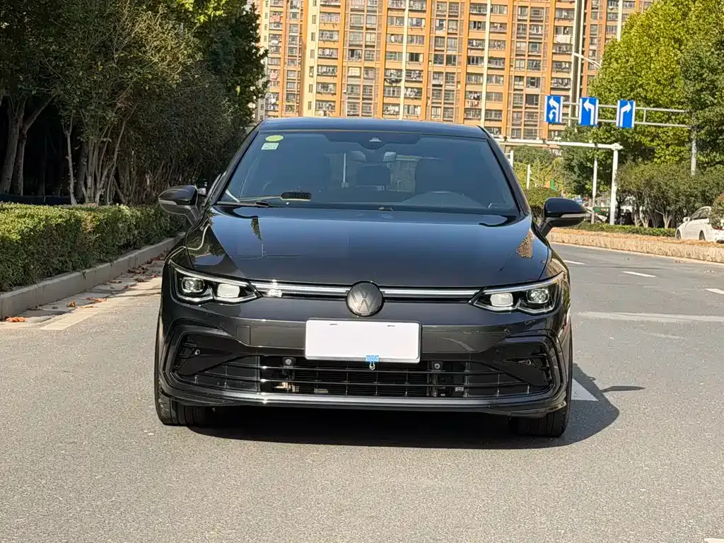 Volkswagen Golf 2021 из CN, фото 2