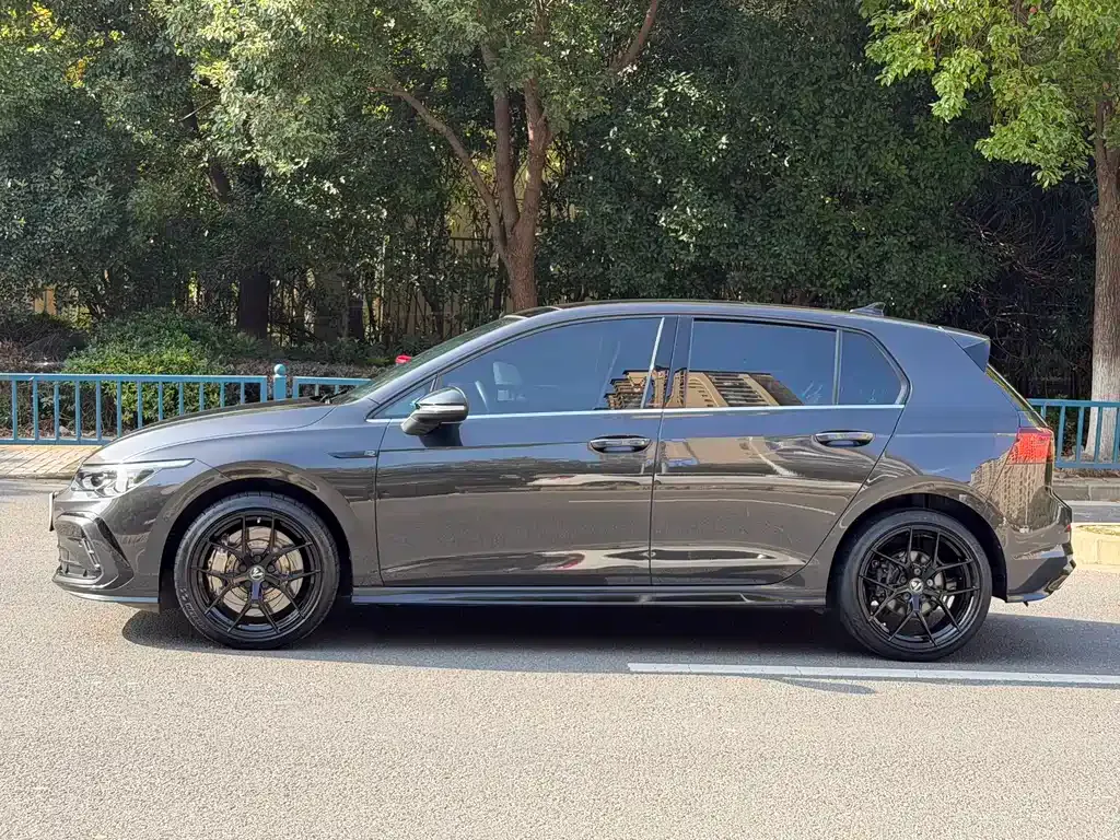 Volkswagen Golf 2021 из CN, фото 3