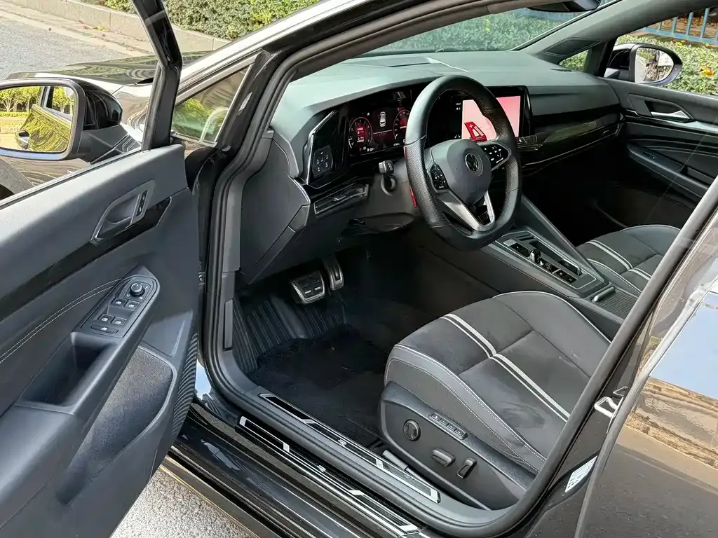 Volkswagen Golf 2021 из CN, фото 7