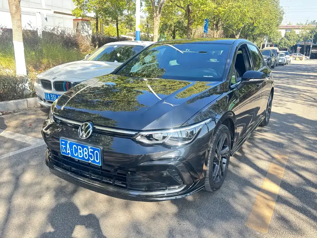 Volkswagen Golf 2024 из CN, фото 1