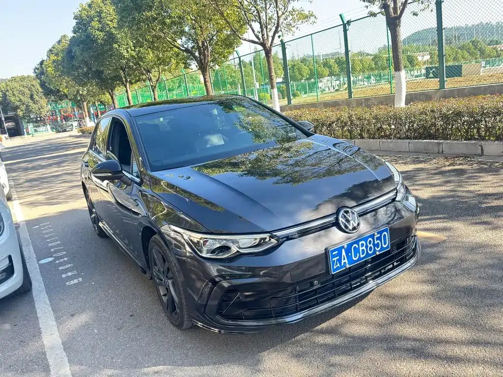 Volkswagen Golf 2024 из CN, фото 3