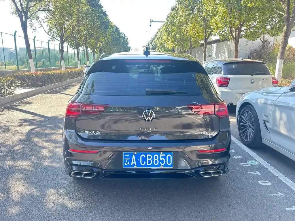 Volkswagen Golf 2024 из CN, фото 8