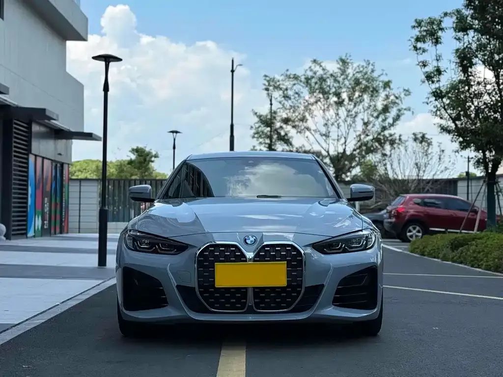 BMW 4 Series 2023 из CN, фото 2