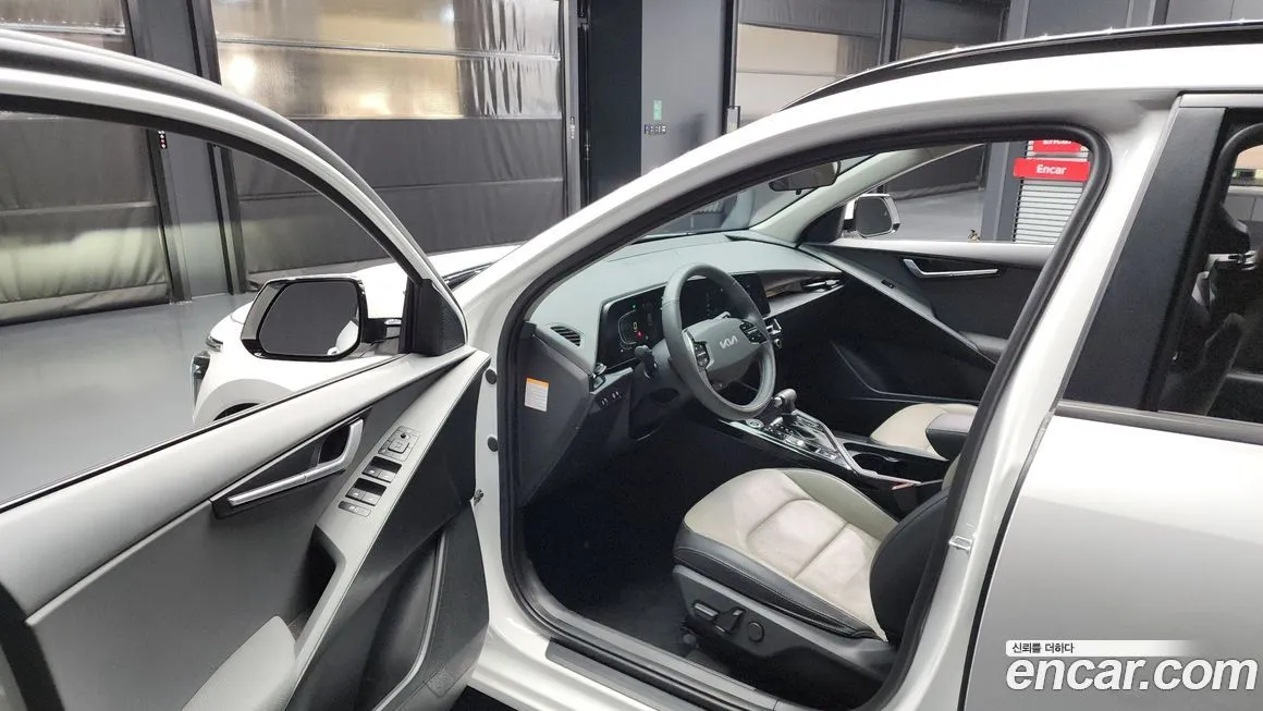 Kia Niro — фото 10