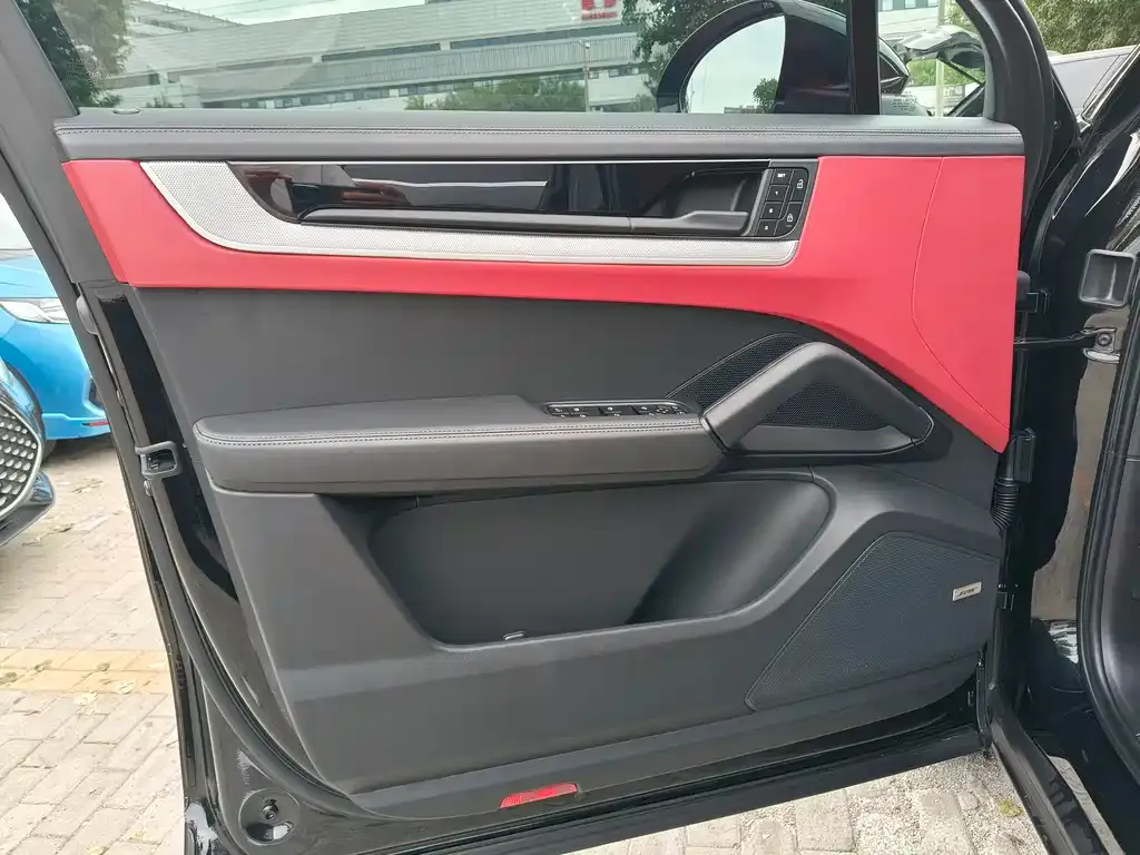 Porsche Cayenne 2023 из CN, фото 6