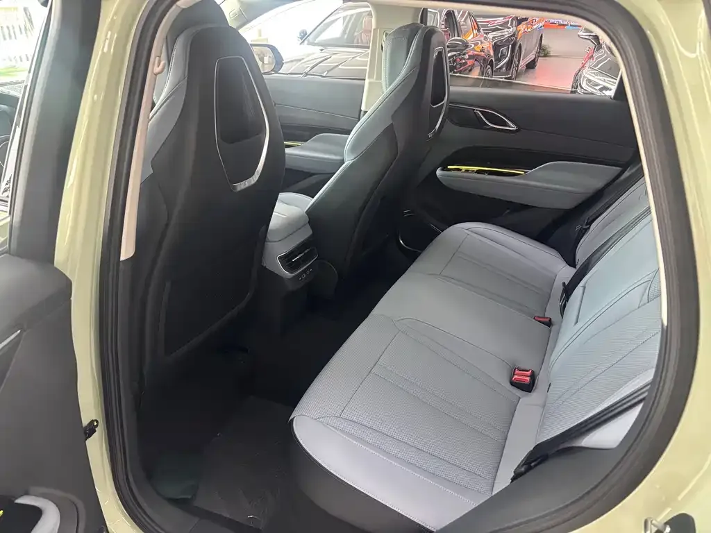 Hongqi HS3 PHEV 2025 из CN, фото 10